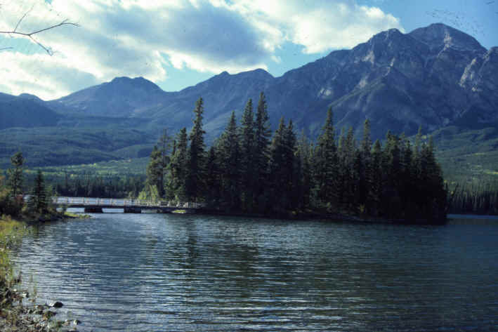 Lake Pyramid