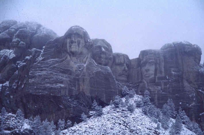 http://www.gerhard-lang.com/mount_rushmore.jpg