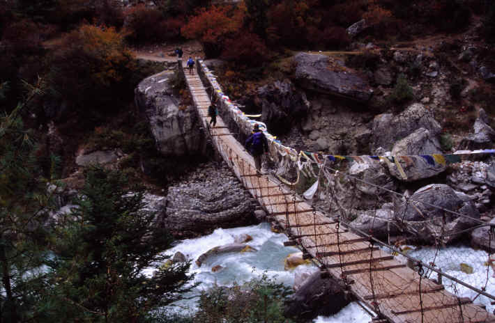 The descent to Namche Bazar 11.350 feet